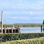 Beach Villa Zingst 아파트 *