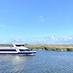 Beach Villa Zingst 아파트 *